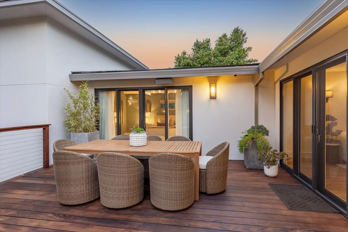 Detail Gallery Image 10 of 60 For 15902 Rochin Ter, Los Gatos,  CA 95032 - 4 Beds | 4 Baths