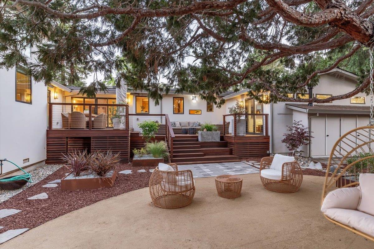 Detail Gallery Image 12 of 60 For 15902 Rochin Ter, Los Gatos,  CA 95032 - 4 Beds | 4 Baths