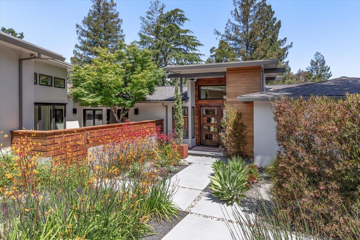 Detail Gallery Image 17 of 60 For 15902 Rochin Ter, Los Gatos,  CA 95032 - 4 Beds | 4 Baths