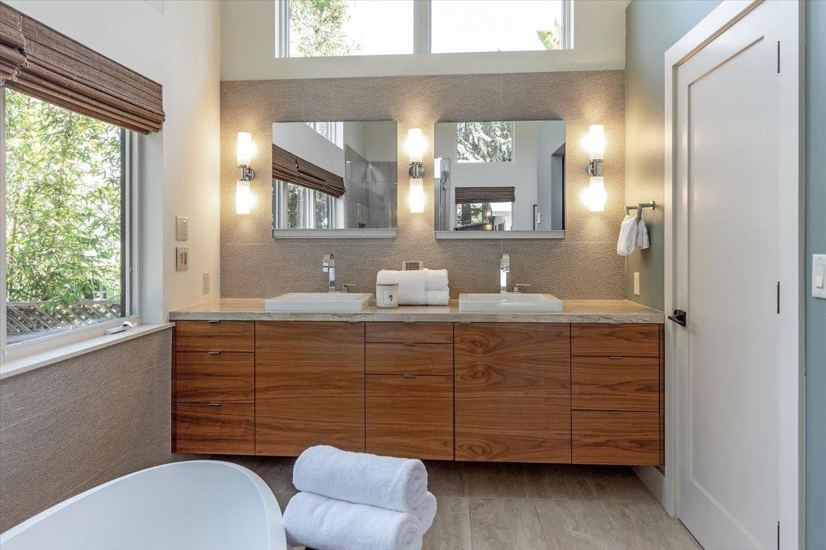 Detail Gallery Image 37 of 60 For 15902 Rochin Ter, Los Gatos,  CA 95032 - 4 Beds | 4 Baths