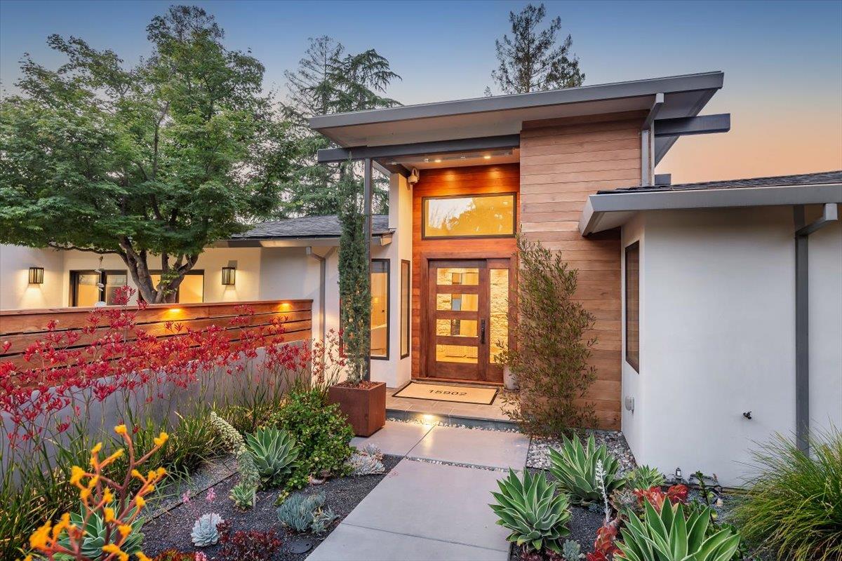 Detail Gallery Image 6 of 60 For 15902 Rochin Ter, Los Gatos,  CA 95032 - 4 Beds | 4 Baths