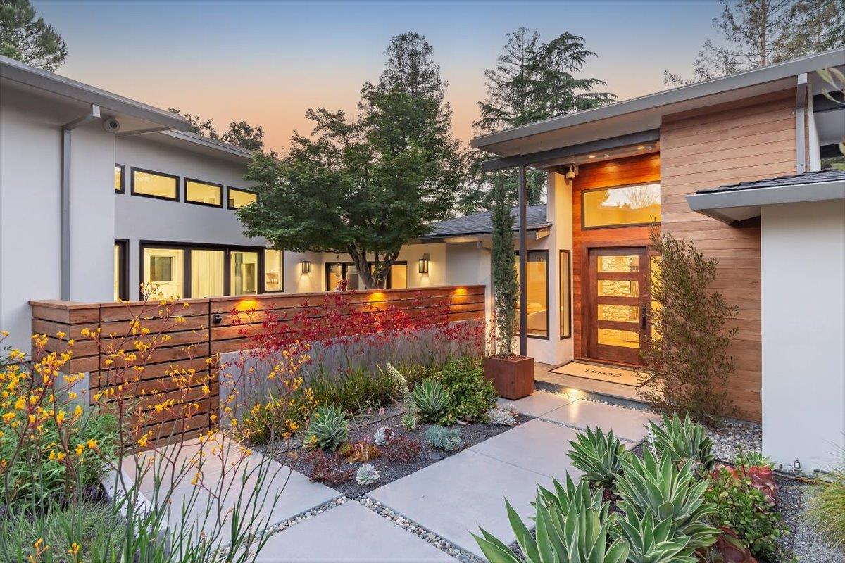 Detail Gallery Image 7 of 60 For 15902 Rochin Ter, Los Gatos,  CA 95032 - 4 Beds | 4 Baths