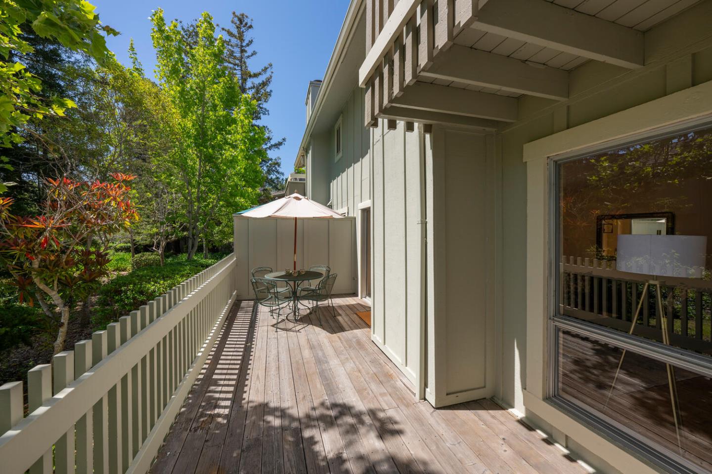 Detail Gallery Image 22 of 26 For 11 Lyonridge Ln, San Mateo,  CA 94402 - 3 Beds | 2/1 Baths
