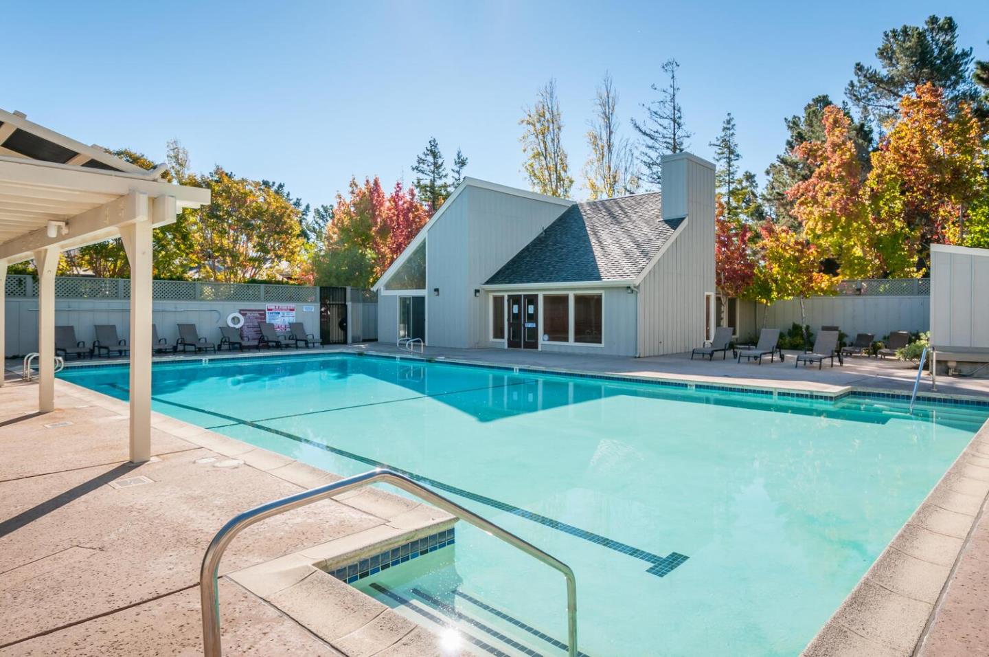 Detail Gallery Image 25 of 26 For 11 Lyonridge Ln, San Mateo,  CA 94402 - 3 Beds | 2/1 Baths