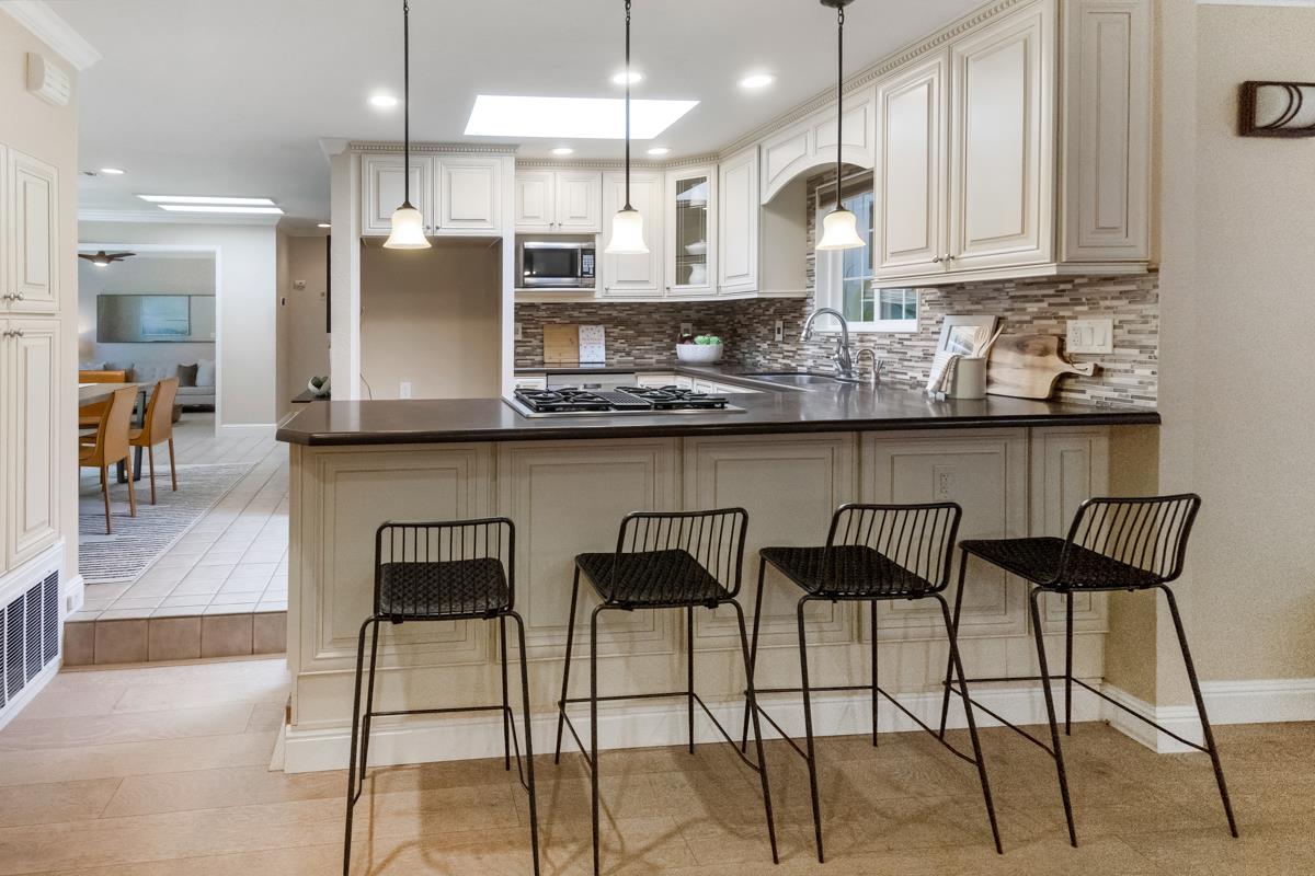 Detail Gallery Image 29 of 50 For 3910 Briarglen Dr, San Jose,  CA 95118 - 4 Beds | 2 Baths