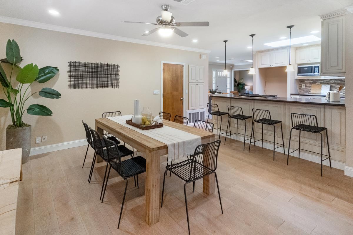 Detail Gallery Image 31 of 50 For 3910 Briarglen Dr, San Jose,  CA 95118 - 4 Beds | 2 Baths