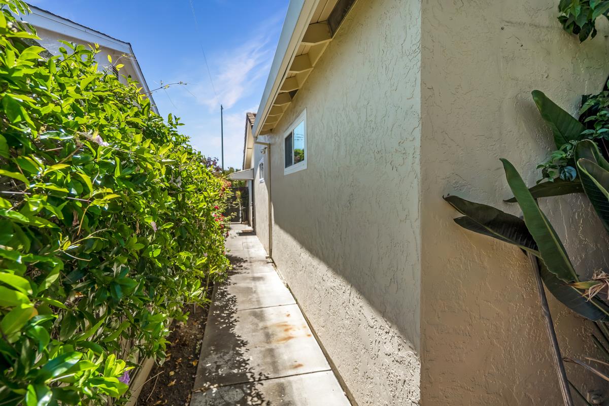 Detail Gallery Image 38 of 50 For 3910 Briarglen Dr, San Jose,  CA 95118 - 4 Beds | 2 Baths