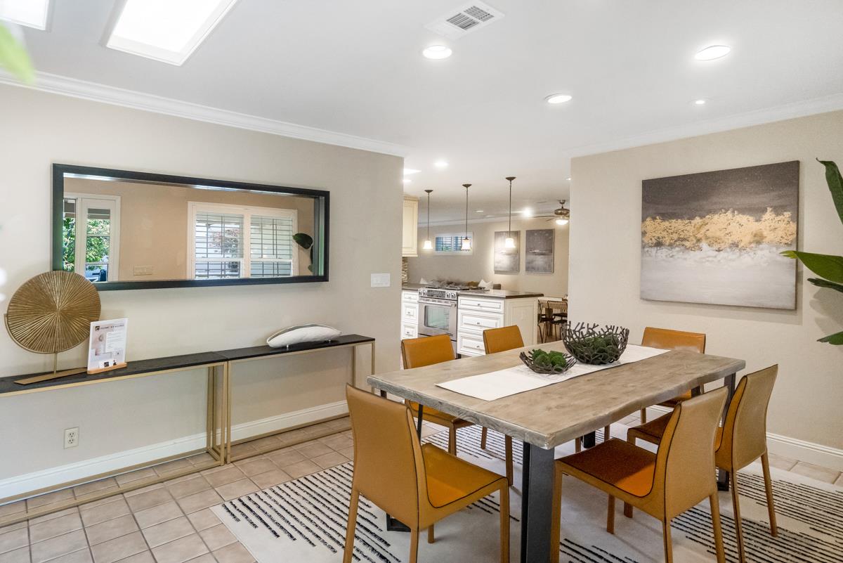 Detail Gallery Image 4 of 50 For 3910 Briarglen Dr, San Jose,  CA 95118 - 4 Beds | 2 Baths