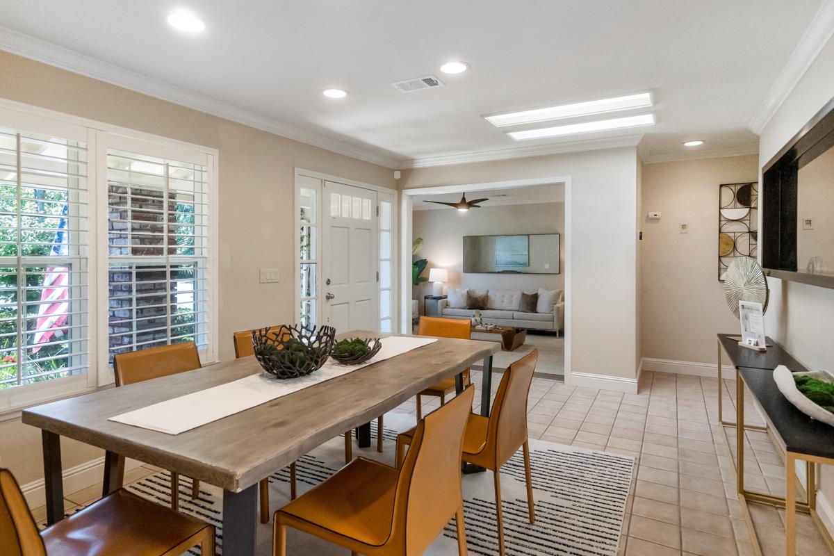 Detail Gallery Image 6 of 50 For 3910 Briarglen Dr, San Jose,  CA 95118 - 4 Beds | 2 Baths