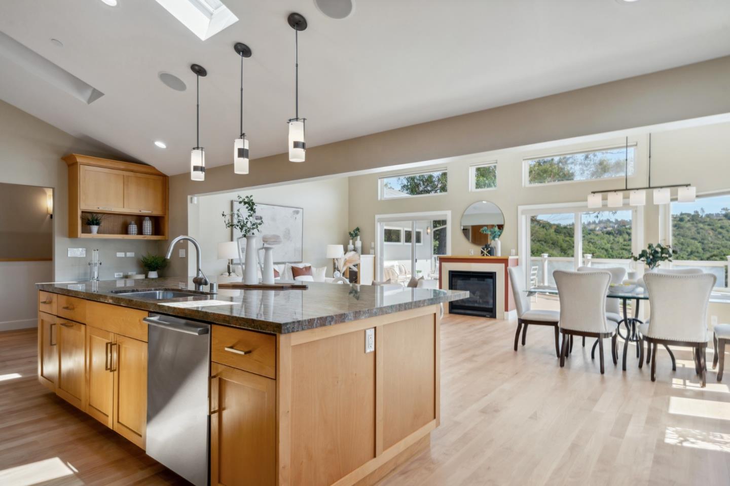 Detail Gallery Image 6 of 70 For 1243 Homewood Ave, San Mateo,  CA 94403 - 3 Beds | 2 Baths