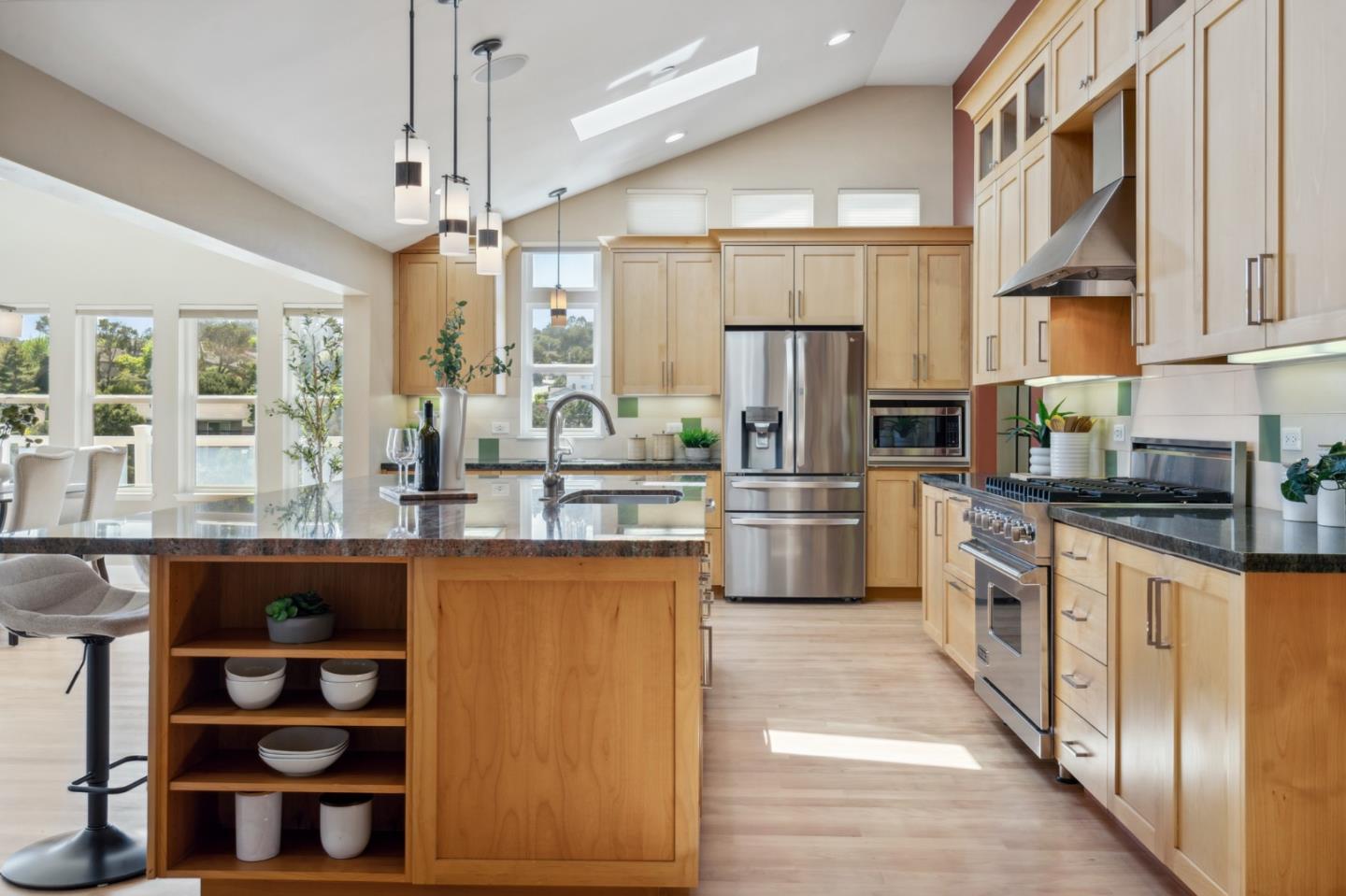 Detail Gallery Image 8 of 70 For 1243 Homewood Ave, San Mateo,  CA 94403 - 3 Beds | 2 Baths