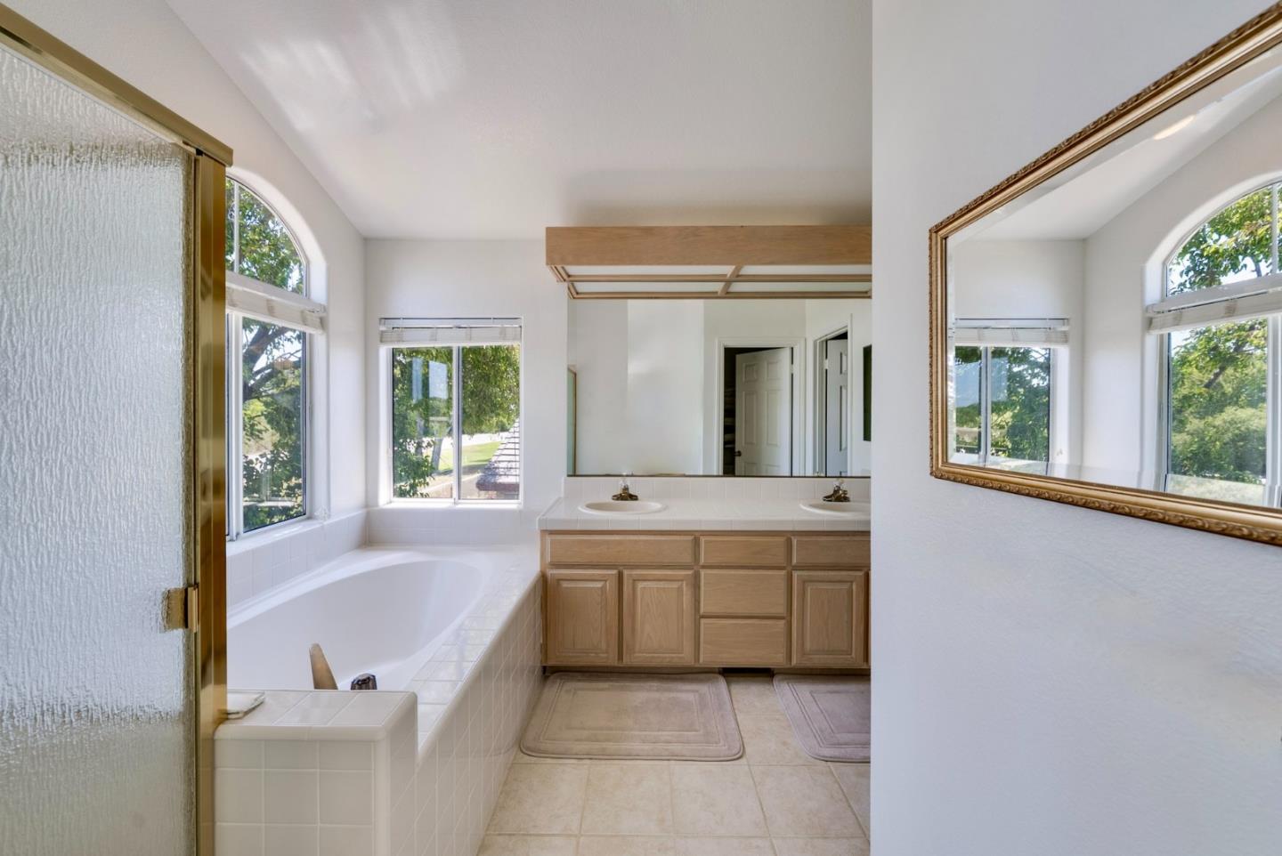 Detail Gallery Image 18 of 24 For 17691 Riverbend Rd, Salinas,  CA 93908 - 4 Beds | 3 Baths