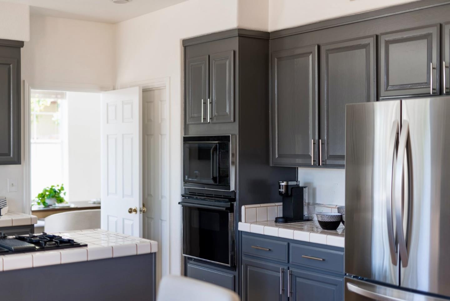 Detail Gallery Image 5 of 24 For 17691 Riverbend Rd, Salinas,  CA 93908 - 4 Beds | 3 Baths