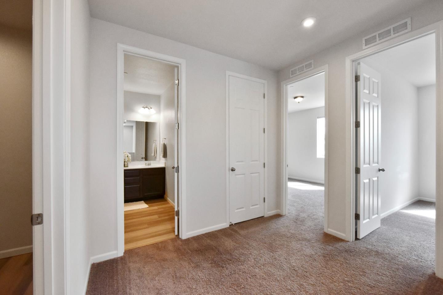 Detail Gallery Image 19 of 33 For 2033 Fowler Way, Woodland,  CA 95776 - 4 Beds | 3/1 Baths