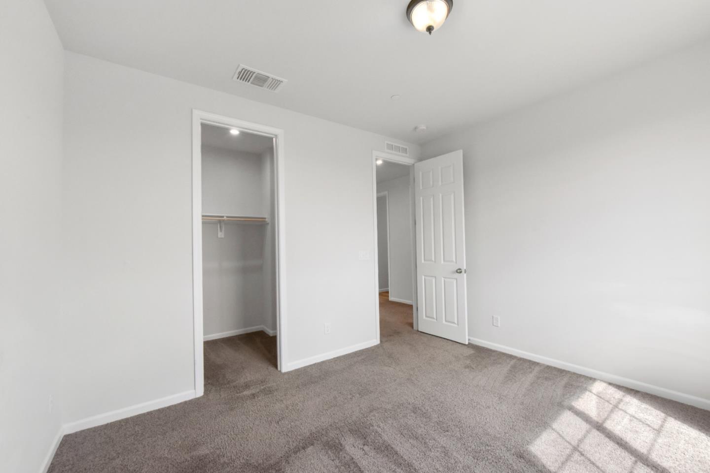 Detail Gallery Image 26 of 33 For 2033 Fowler Way, Woodland,  CA 95776 - 4 Beds | 3/1 Baths