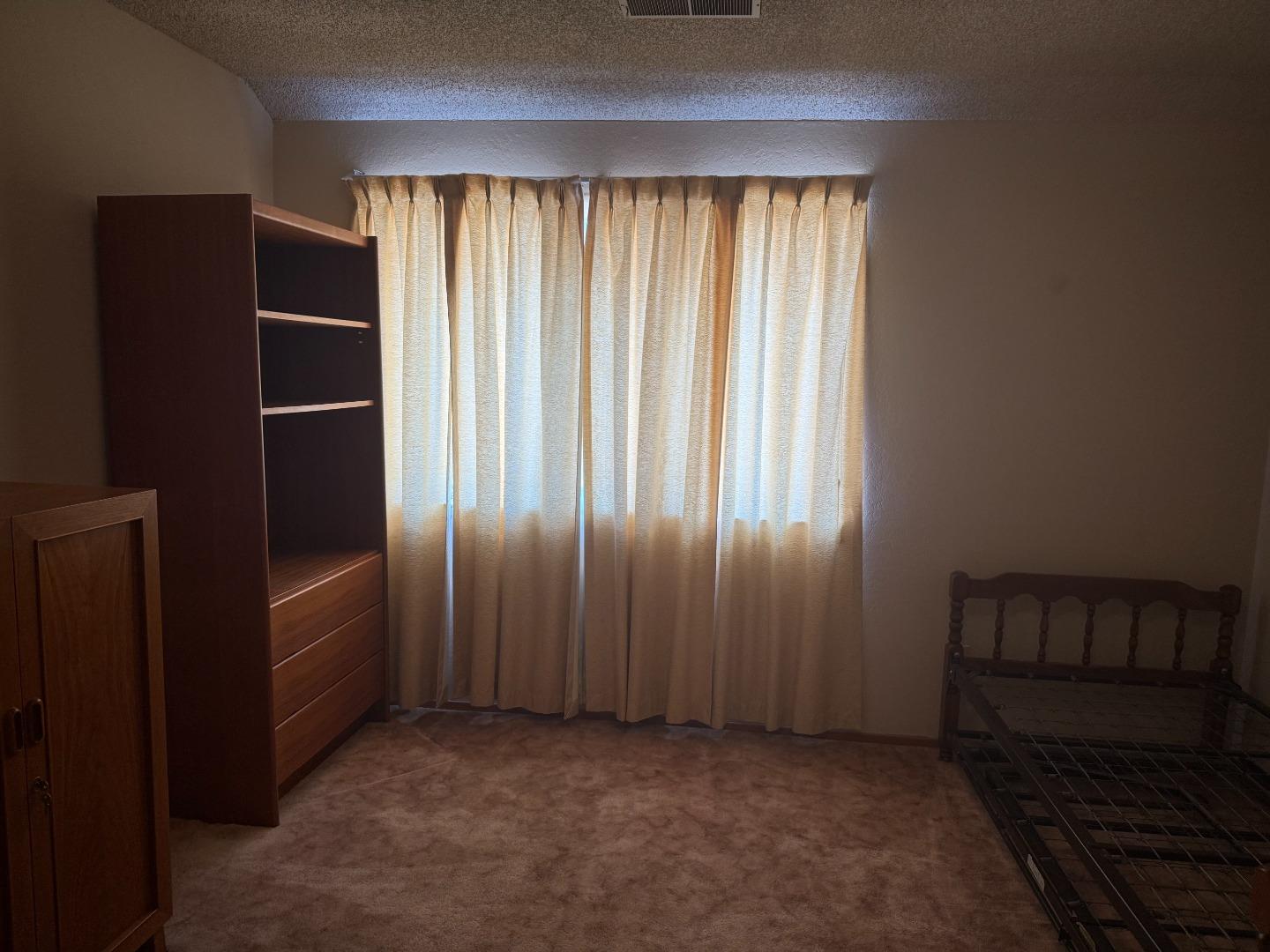 Detail Gallery Image 10 of 14 For 967 Hilby Ave #C,  Seaside,  CA 93955 - 2 Beds | 1/1 Baths
