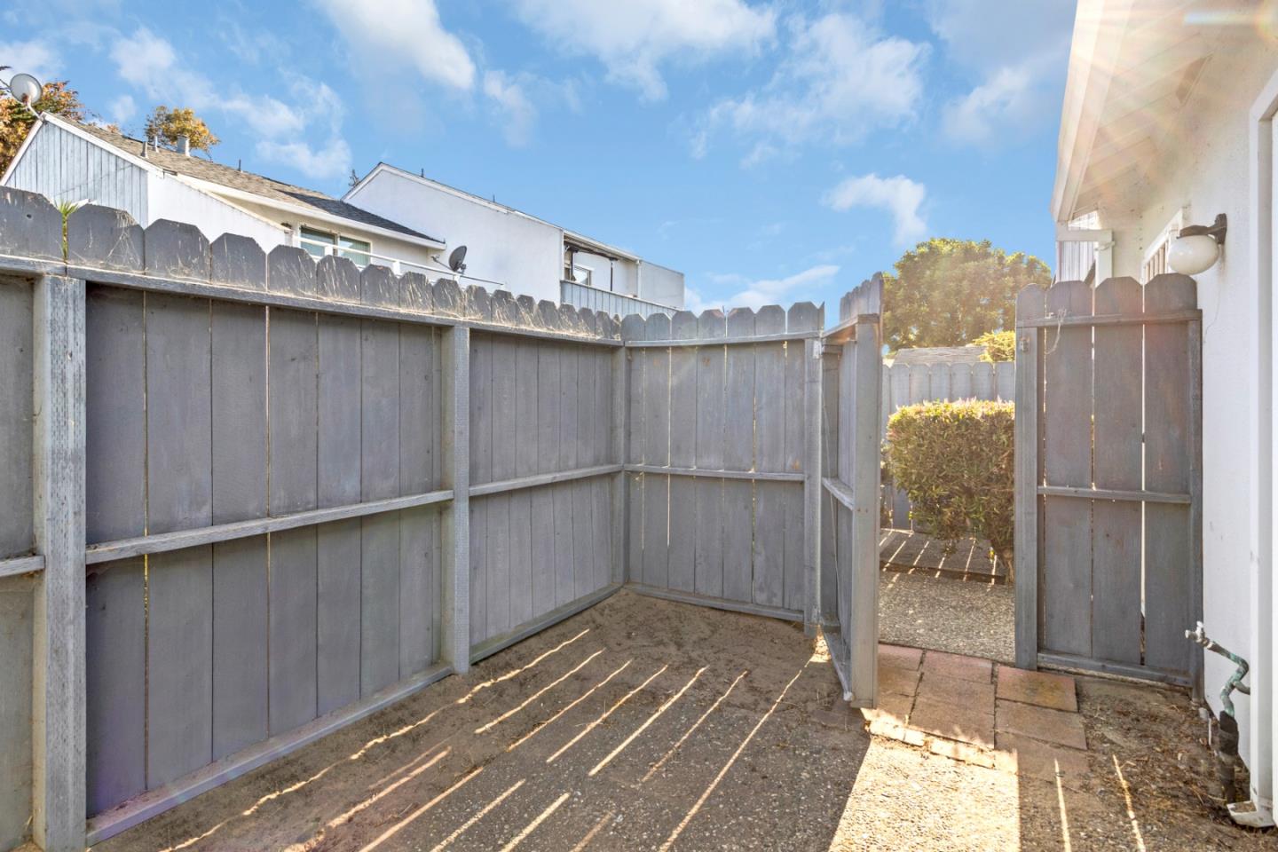 Detail Gallery Image 22 of 24 For 967 Hilby Ave #C,  Seaside,  CA 93955 - 2 Beds | 1/1 Baths