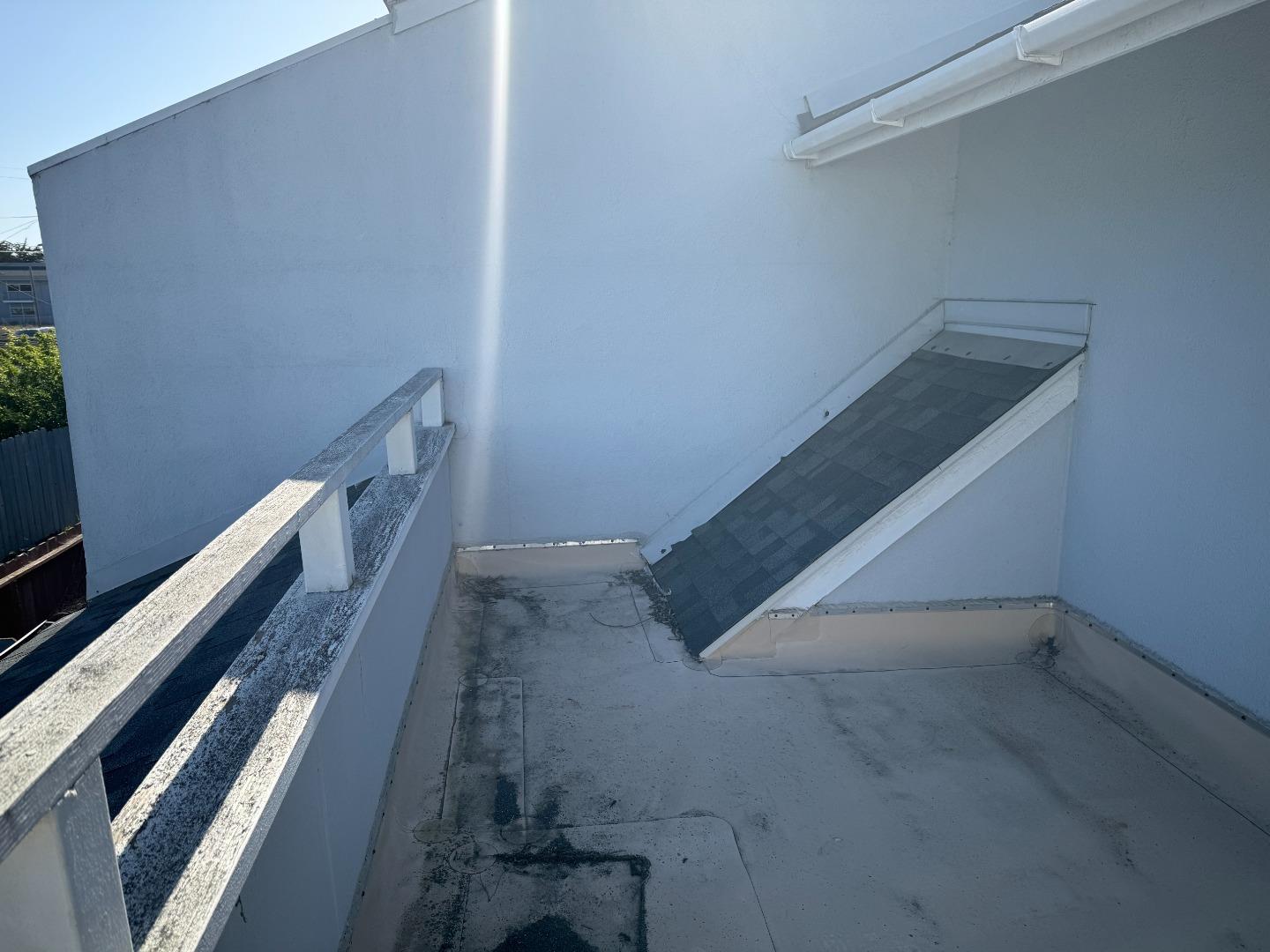Detail Gallery Image 3 of 14 For 967 Hilby Ave #C,  Seaside,  CA 93955 - 2 Beds | 1/1 Baths