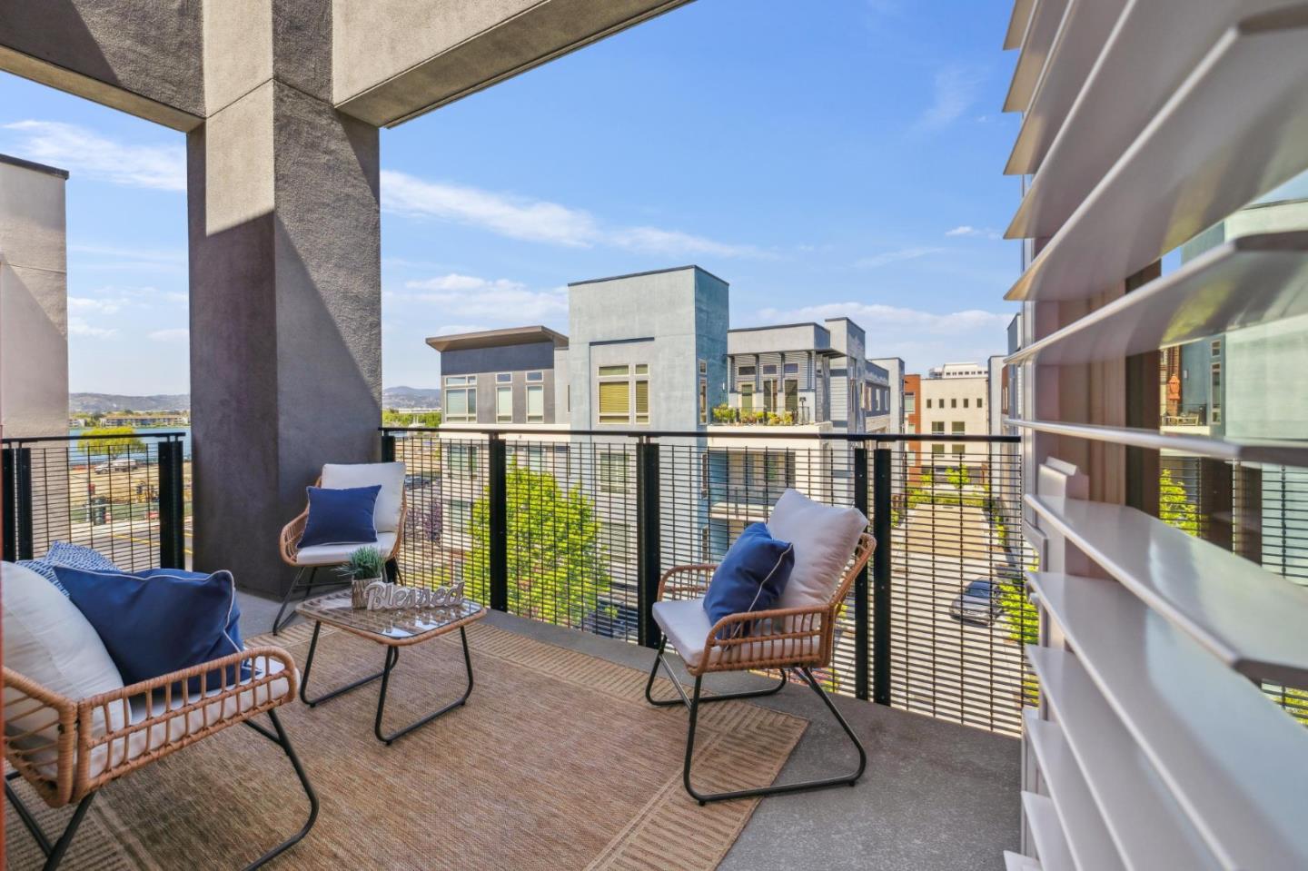 Detail Gallery Image 17 of 44 For 1028 Foster Square Ln #404,  Foster City,  CA 94404 - 3 Beds | 2 Baths