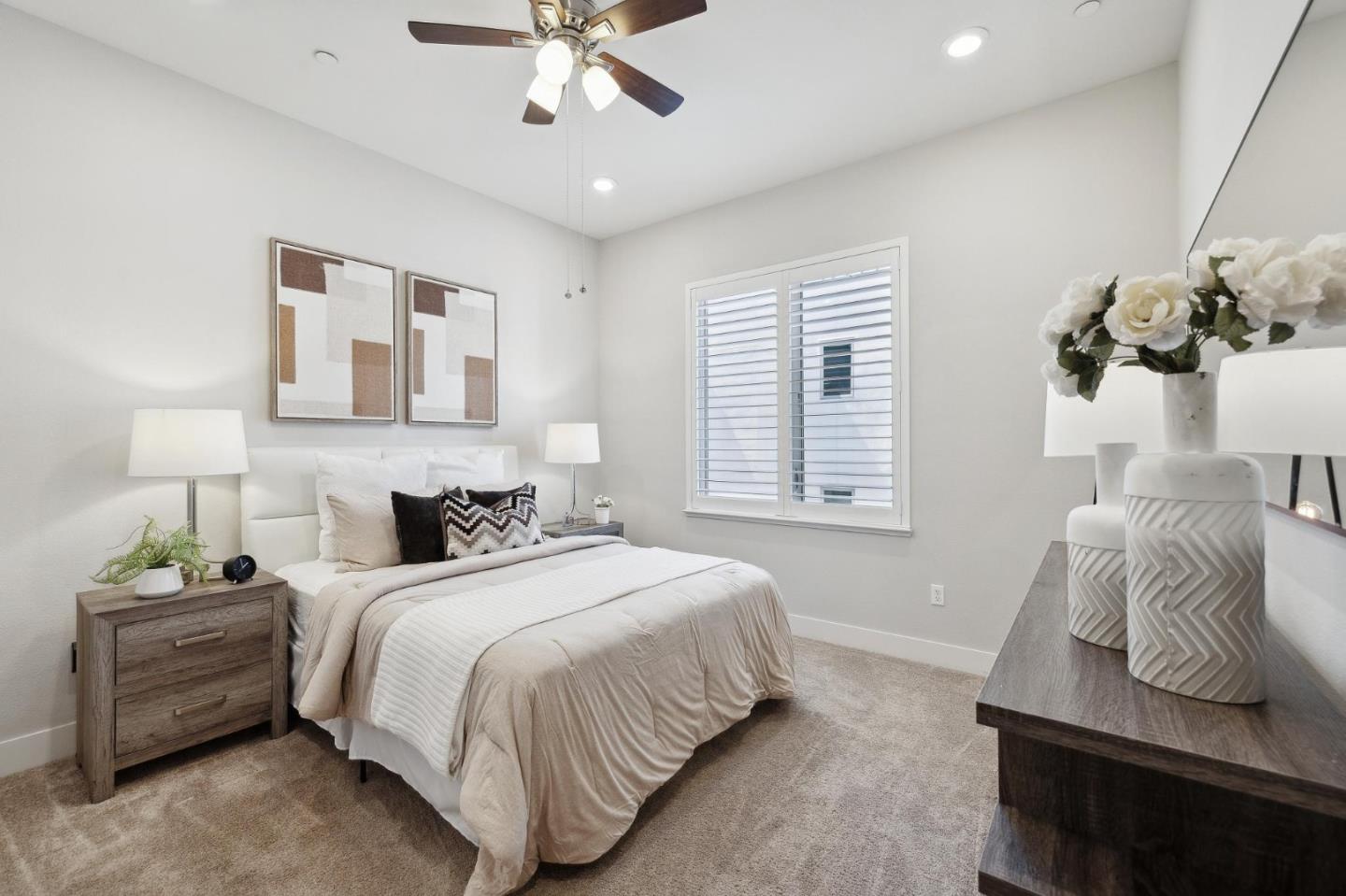 Detail Gallery Image 23 of 44 For 1028 Foster Square Ln #404,  Foster City,  CA 94404 - 3 Beds | 2 Baths