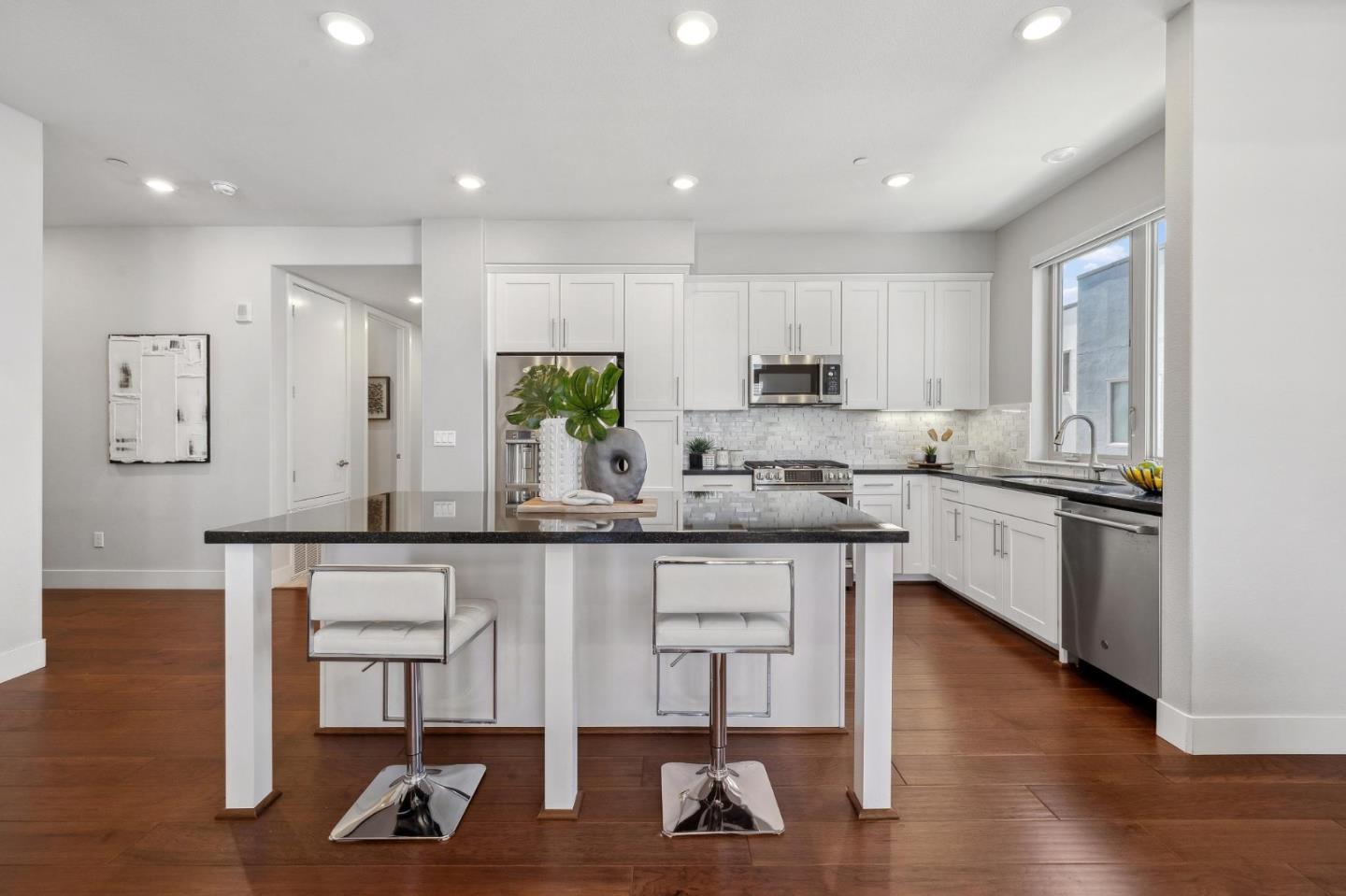 Detail Gallery Image 6 of 44 For 1028 Foster Square Ln #404,  Foster City,  CA 94404 - 3 Beds | 2 Baths