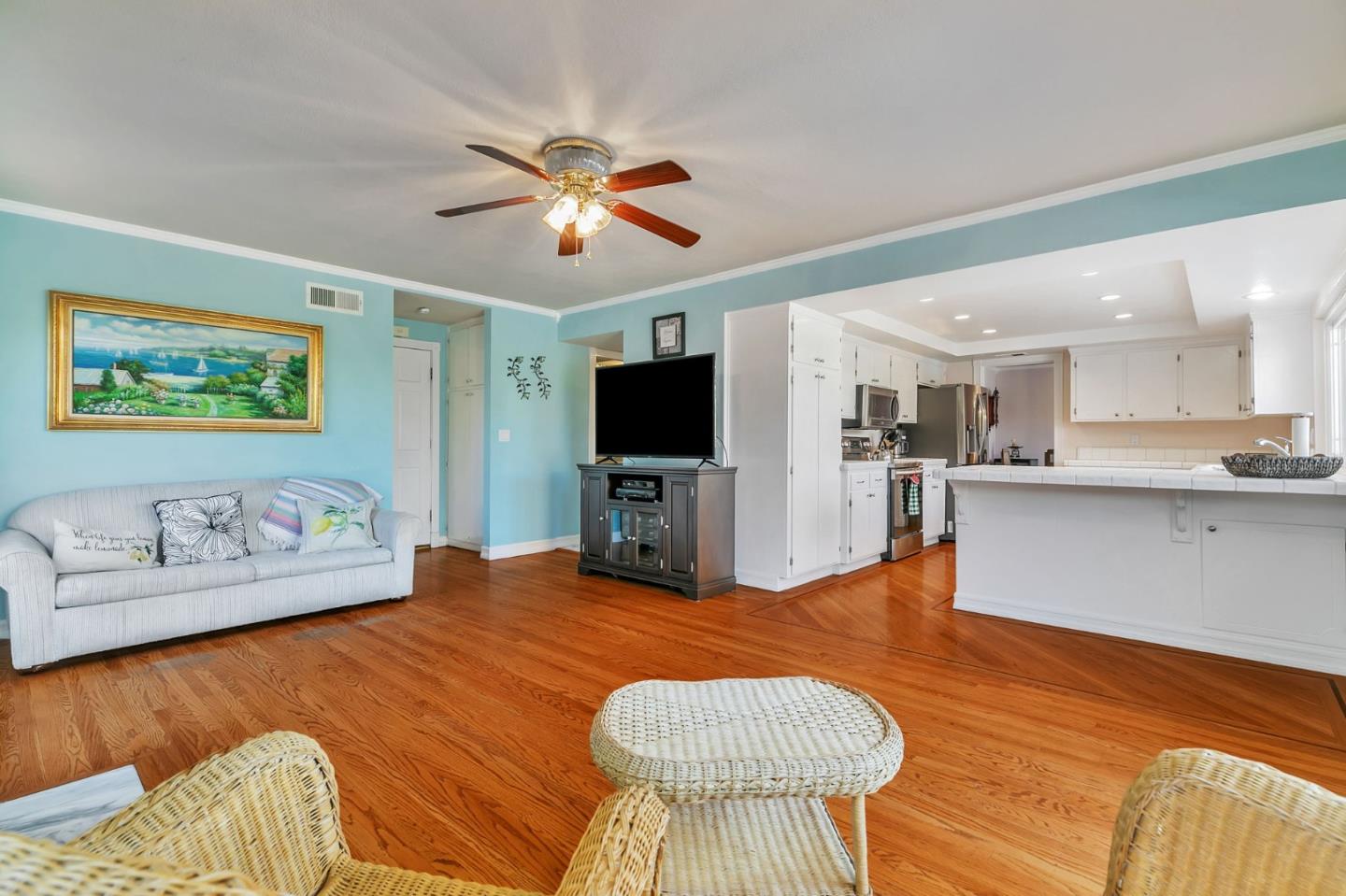 Detail Gallery Image 13 of 53 For 6280 Mountford Dr, San Jose,  CA 95123 - 4 Beds | 2/1 Baths