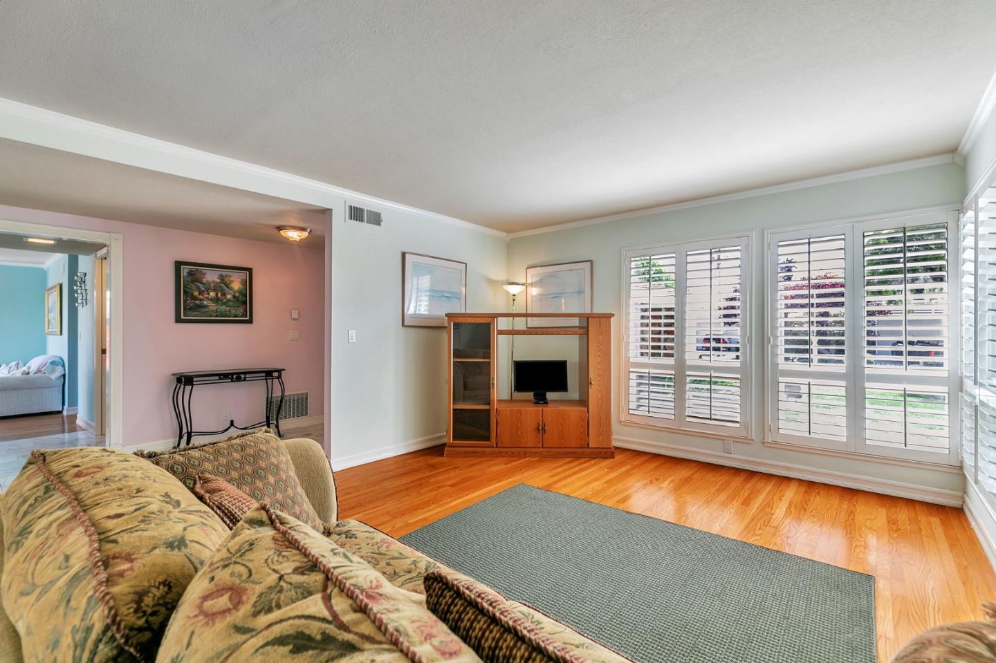 Detail Gallery Image 17 of 53 For 6280 Mountford Dr, San Jose,  CA 95123 - 4 Beds | 2/1 Baths