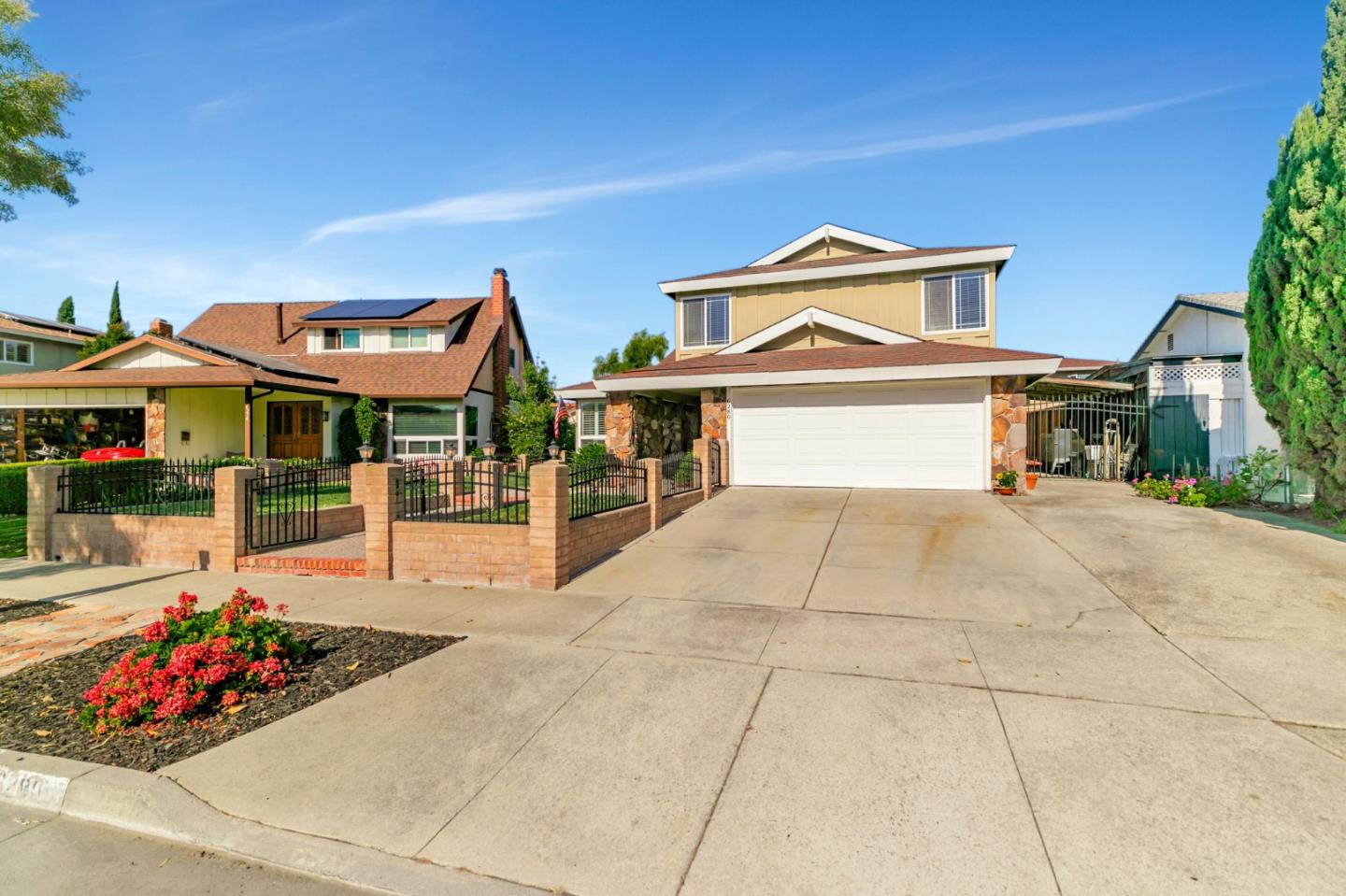 Detail Gallery Image 2 of 53 For 6280 Mountford Dr, San Jose,  CA 95123 - 4 Beds | 2/1 Baths