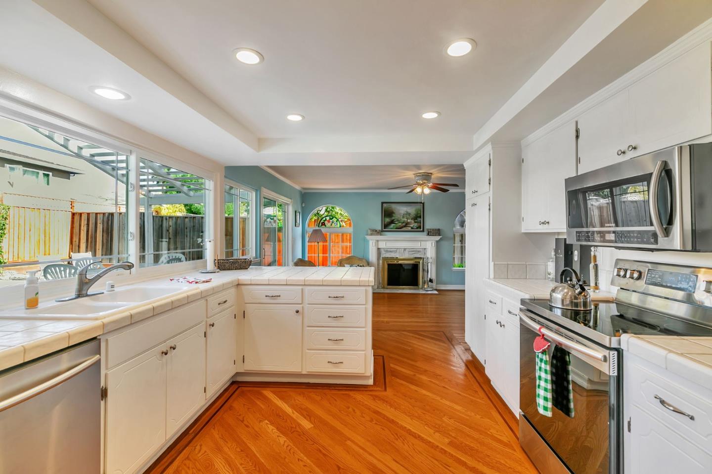 Detail Gallery Image 24 of 53 For 6280 Mountford Dr, San Jose,  CA 95123 - 4 Beds | 2/1 Baths