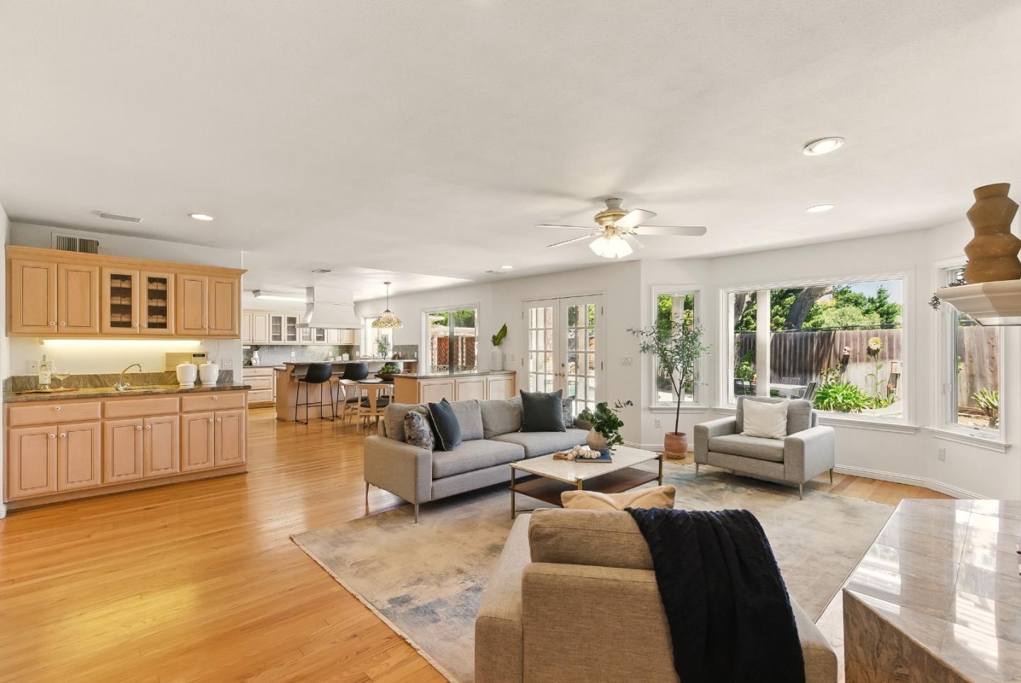 Detail Gallery Image 15 of 55 For 41 Regent Pl, Palo Alto,  CA 94301 - 5 Beds | 3 Baths