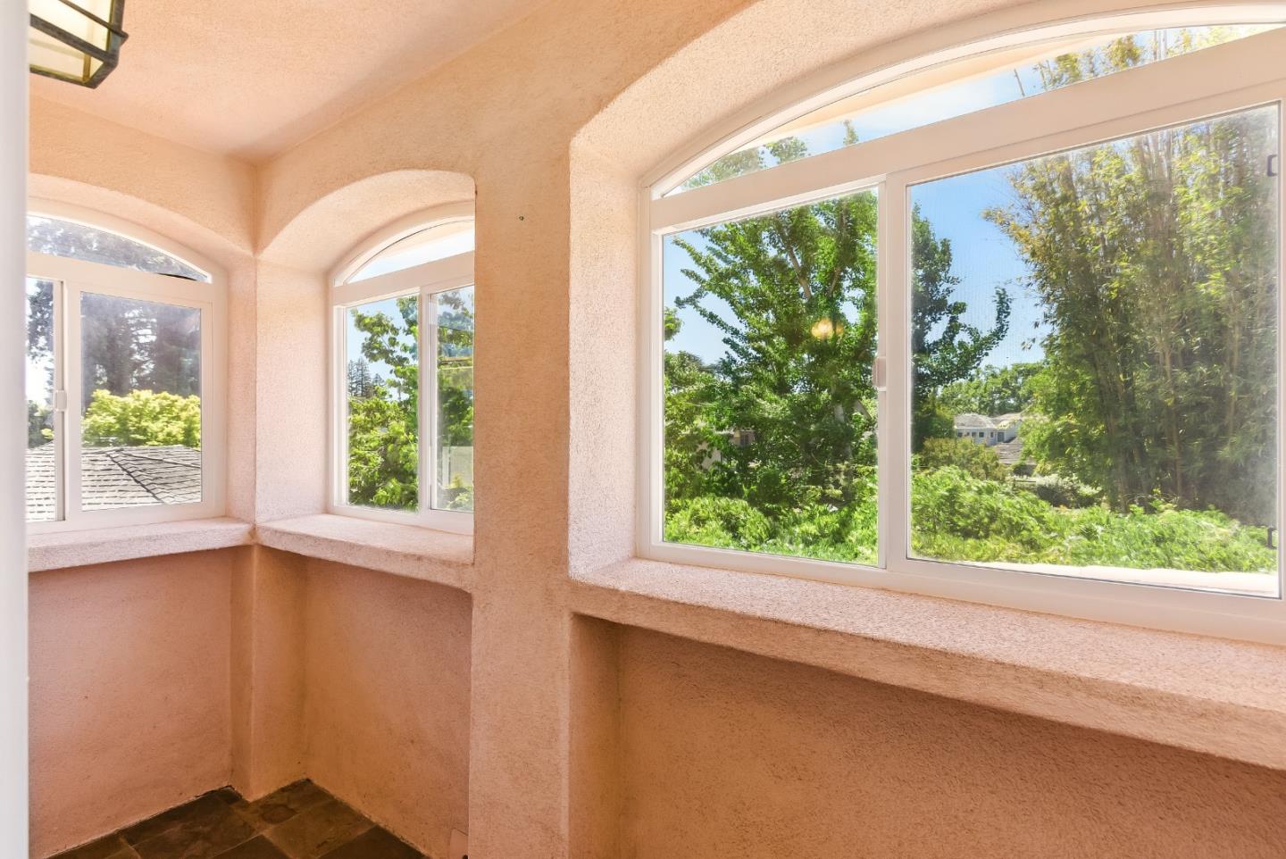 Detail Gallery Image 29 of 55 For 41 Regent Pl, Palo Alto,  CA 94301 - 5 Beds | 3 Baths