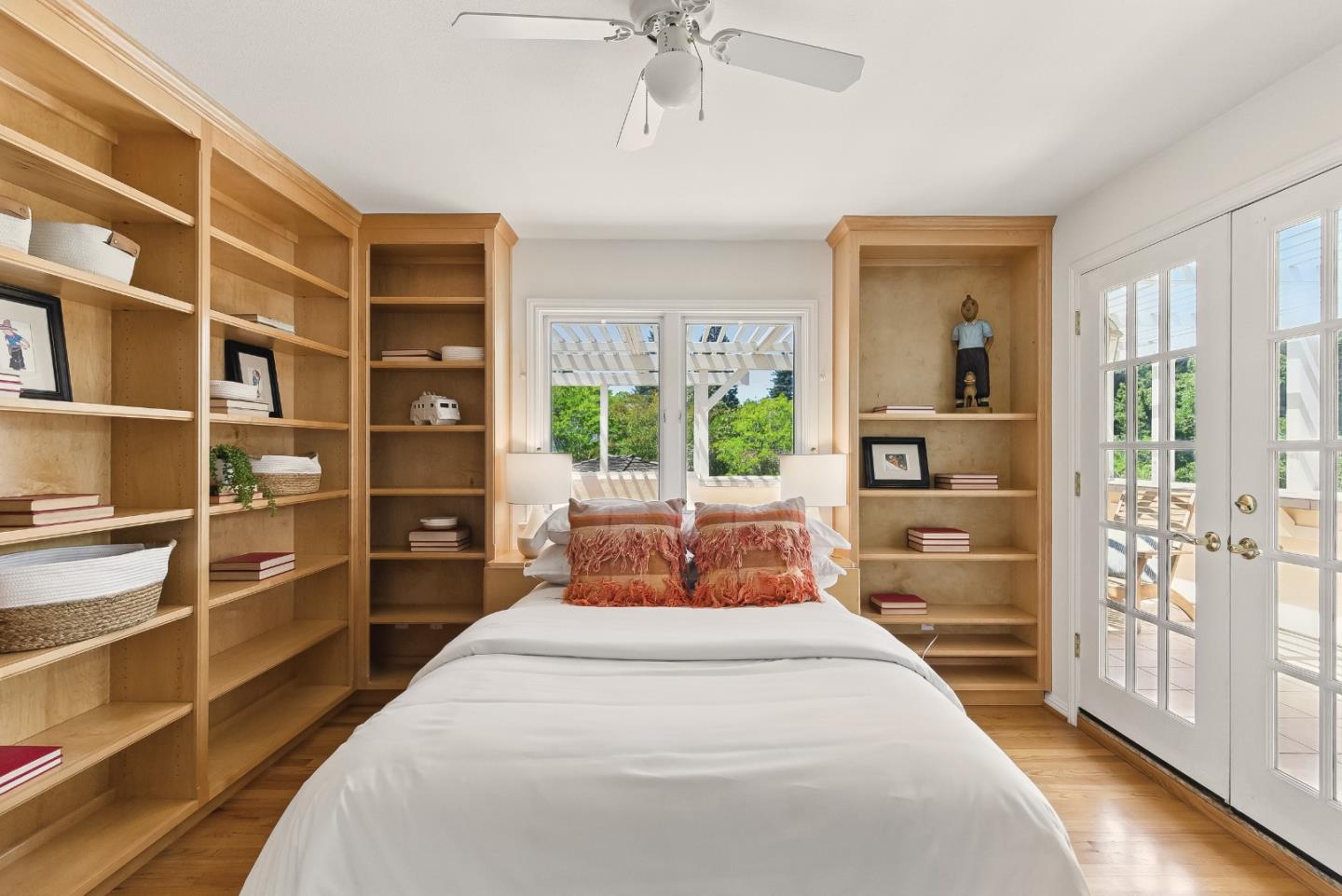 Detail Gallery Image 39 of 55 For 41 Regent Pl, Palo Alto,  CA 94301 - 5 Beds | 3 Baths