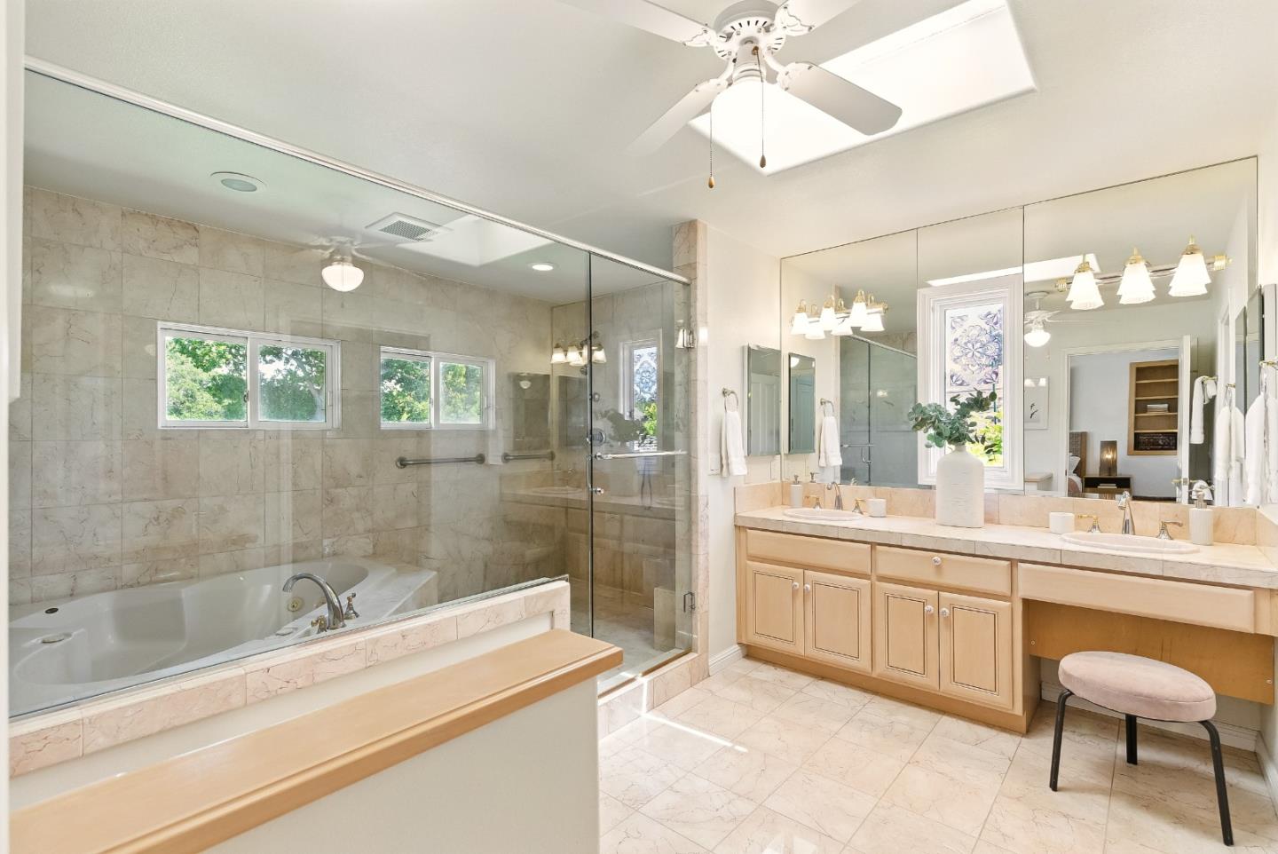 Detail Gallery Image 43 of 55 For 41 Regent Pl, Palo Alto,  CA 94301 - 5 Beds | 3 Baths