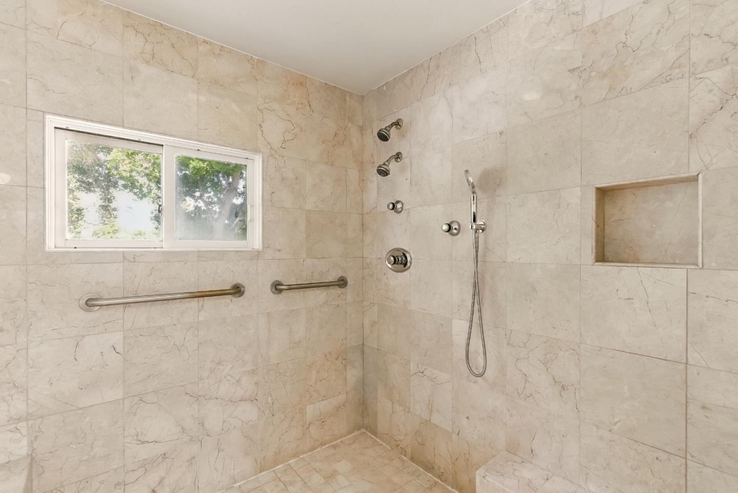 Detail Gallery Image 44 of 55 For 41 Regent Pl, Palo Alto,  CA 94301 - 5 Beds | 3 Baths