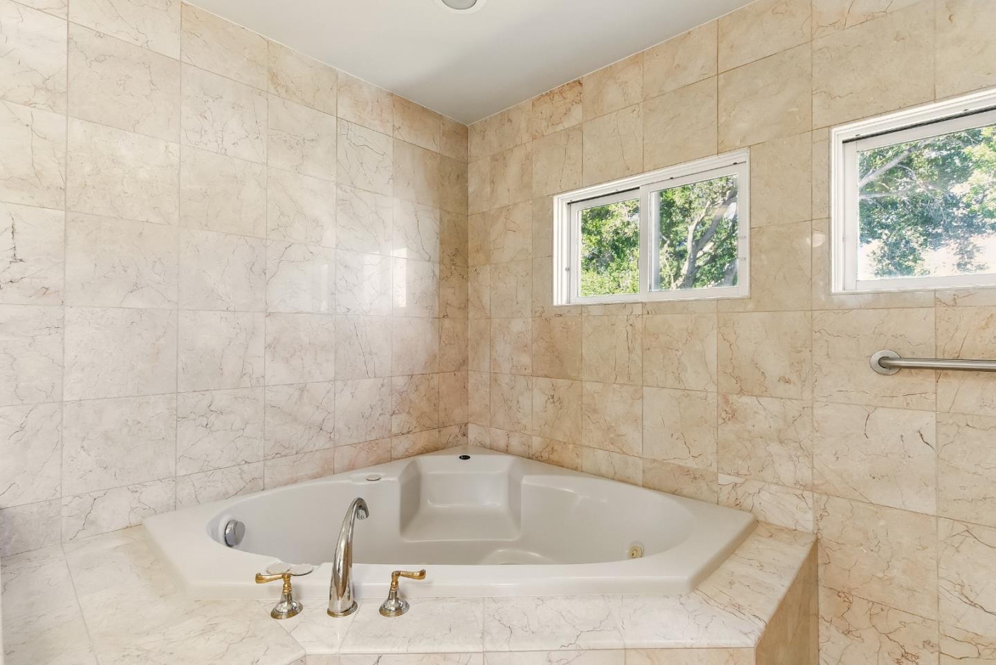 Detail Gallery Image 45 of 55 For 41 Regent Pl, Palo Alto,  CA 94301 - 5 Beds | 3 Baths