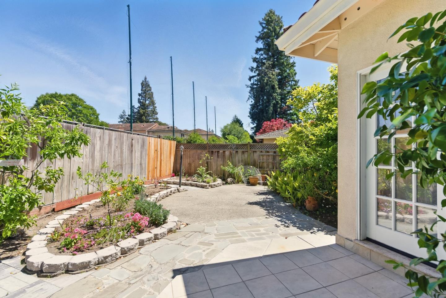Detail Gallery Image 47 of 55 For 41 Regent Pl, Palo Alto,  CA 94301 - 5 Beds | 3 Baths