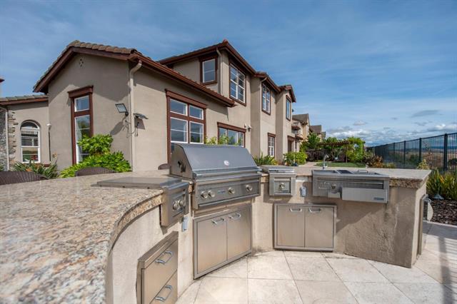 Detail Gallery Image 5 of 9 For 4701 Hill Top View Pl, San Jose,  CA 95138 - 5 Beds | 4/1 Baths