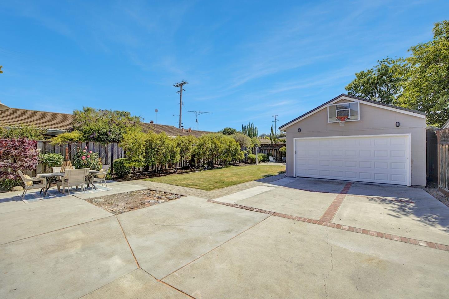 Detail Gallery Image 33 of 48 For 4120 Bassett St, Santa Clara,  CA 95054 - 3 Beds | 1 Baths