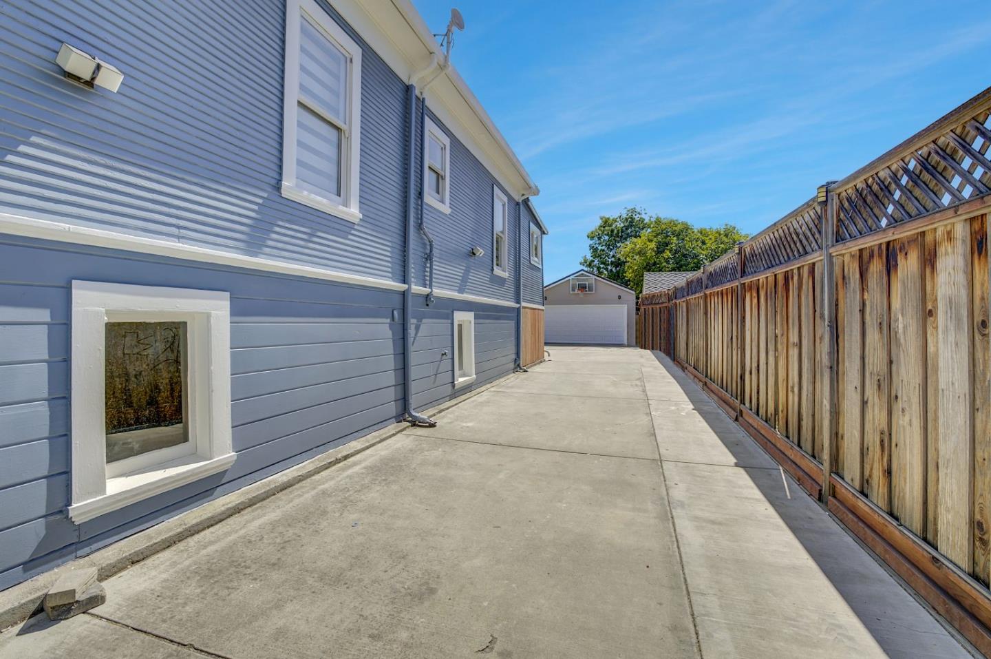 Detail Gallery Image 34 of 48 For 4120 Bassett St, Santa Clara,  CA 95054 - 3 Beds | 1 Baths