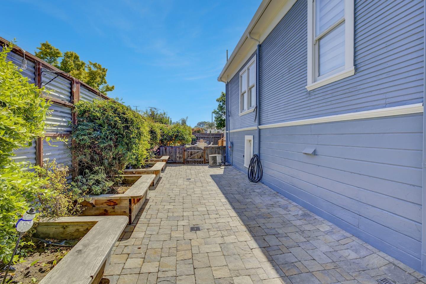 Detail Gallery Image 38 of 48 For 4120 Bassett St, Santa Clara,  CA 95054 - 3 Beds | 1 Baths