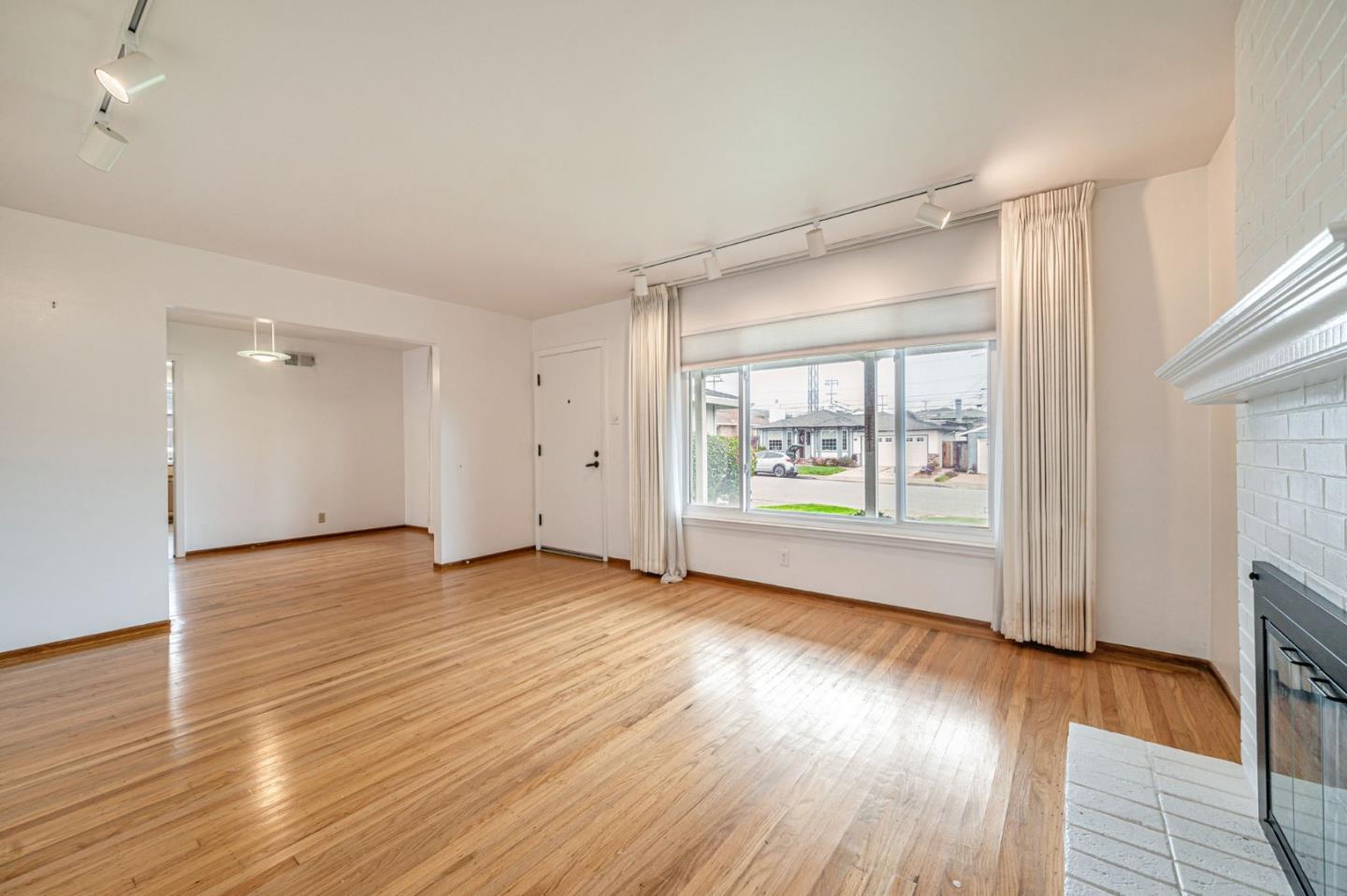 Detail Gallery Image 7 of 32 For 153 San Felipe Ave, South San Francisco,  CA 94080 - 3 Beds | 2 Baths