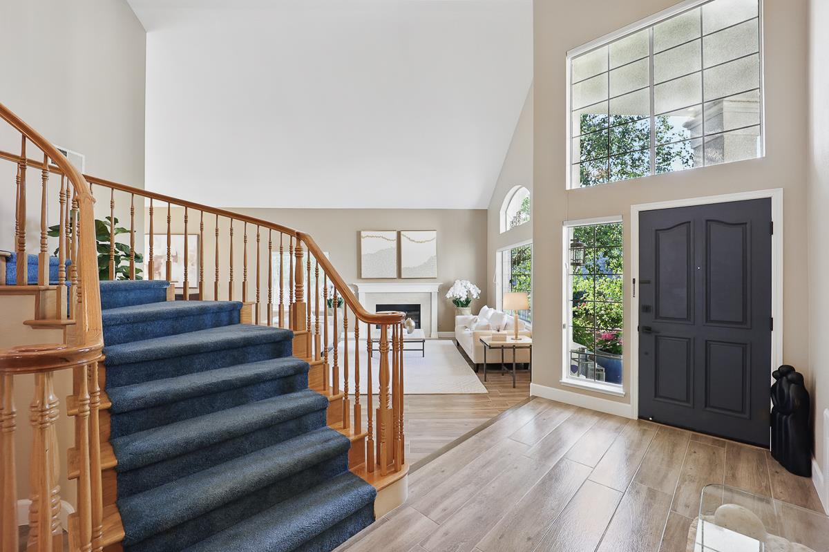 Detail Gallery Image 22 of 109 For 3239 Pinot Blanc Way, San Jose,  CA 95135 - 5 Beds | 3 Baths