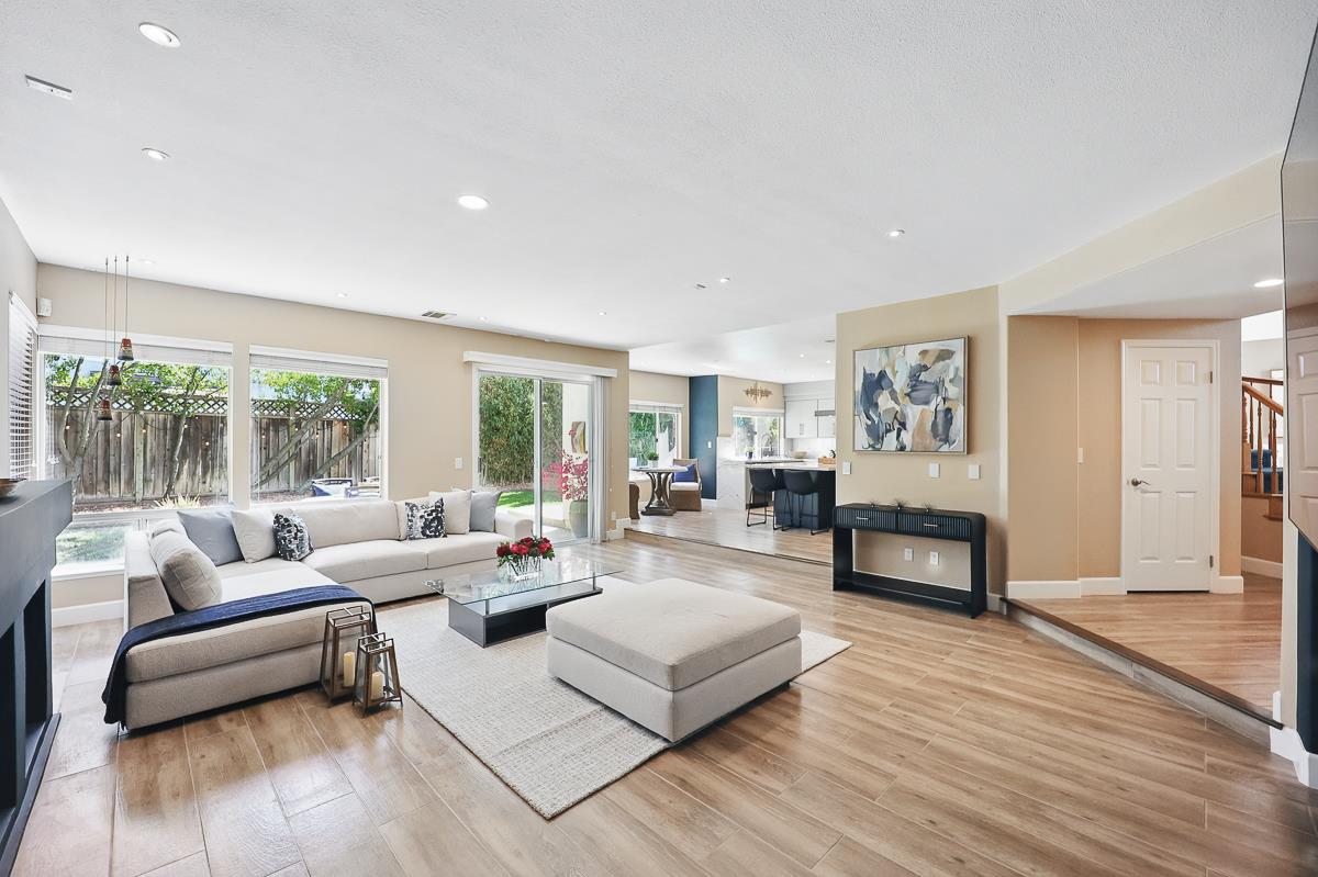 Detail Gallery Image 24 of 109 For 3239 Pinot Blanc Way, San Jose,  CA 95135 - 5 Beds | 3 Baths