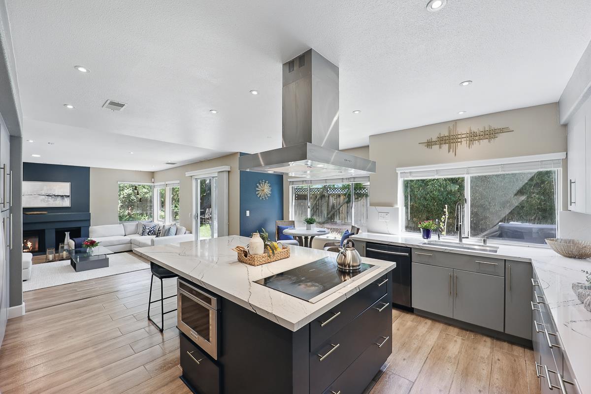 Detail Gallery Image 27 of 109 For 3239 Pinot Blanc Way, San Jose,  CA 95135 - 5 Beds | 3 Baths