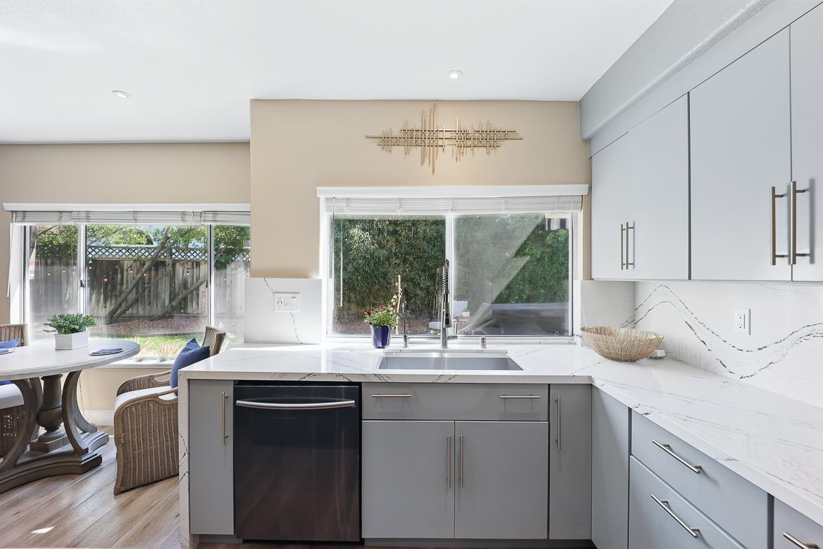 Detail Gallery Image 29 of 109 For 3239 Pinot Blanc Way, San Jose,  CA 95135 - 5 Beds | 3 Baths