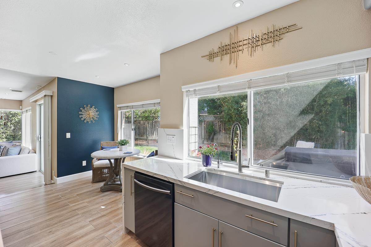 Detail Gallery Image 32 of 109 For 3239 Pinot Blanc Way, San Jose,  CA 95135 - 5 Beds | 3 Baths