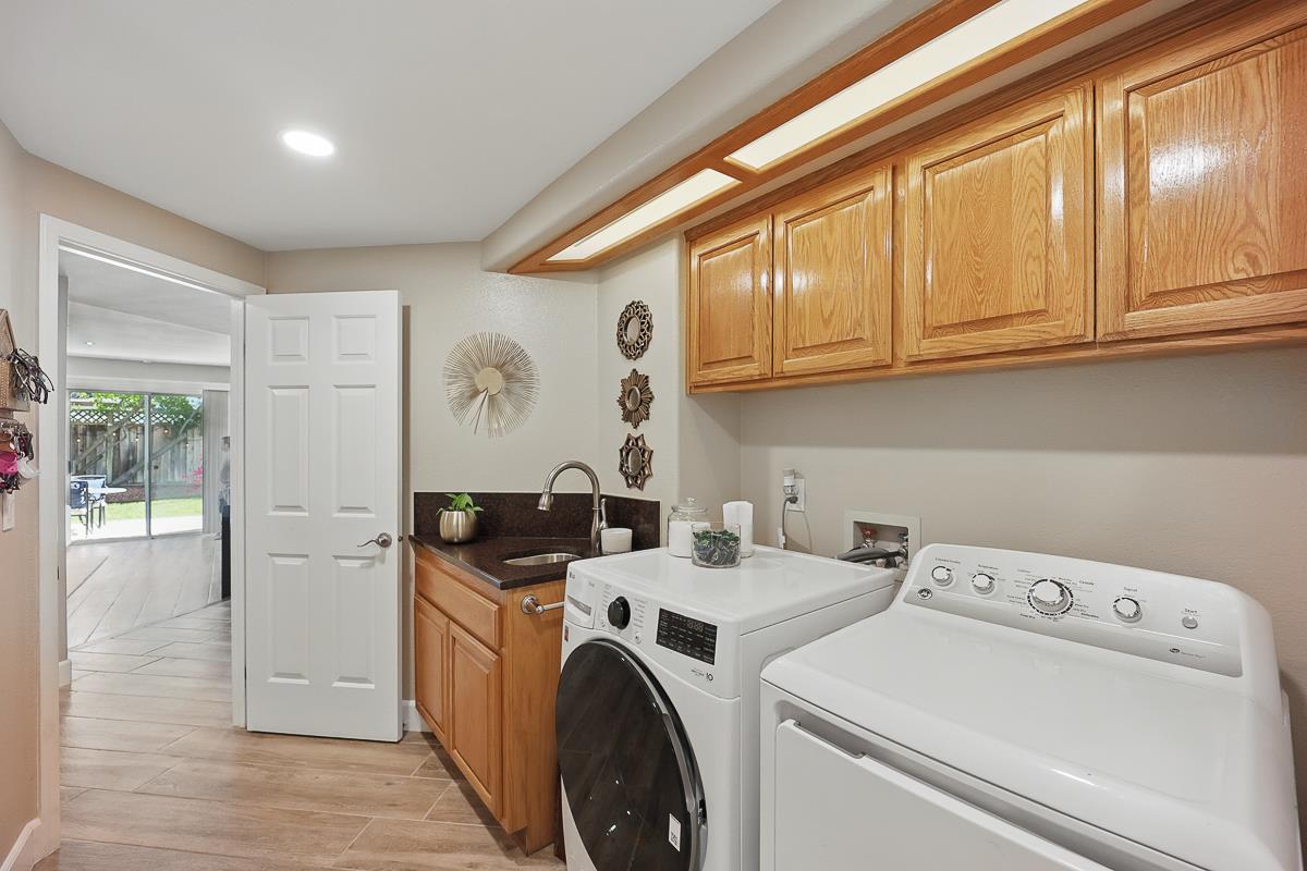 Detail Gallery Image 55 of 109 For 3239 Pinot Blanc Way, San Jose,  CA 95135 - 5 Beds | 3 Baths