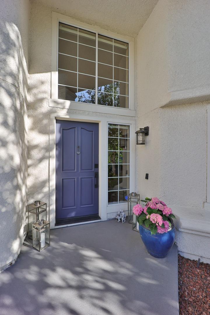 Detail Gallery Image 6 of 109 For 3239 Pinot Blanc Way, San Jose,  CA 95135 - 5 Beds | 3 Baths