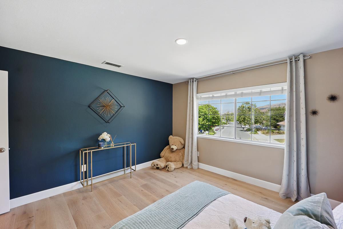 Detail Gallery Image 70 of 109 For 3239 Pinot Blanc Way, San Jose,  CA 95135 - 5 Beds | 3 Baths