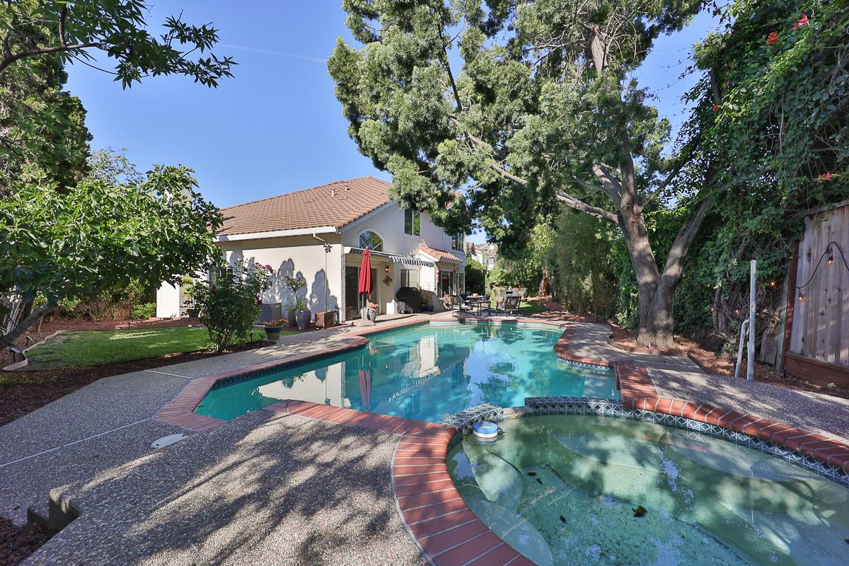 Detail Gallery Image 88 of 109 For 3239 Pinot Blanc Way, San Jose,  CA 95135 - 5 Beds | 3 Baths